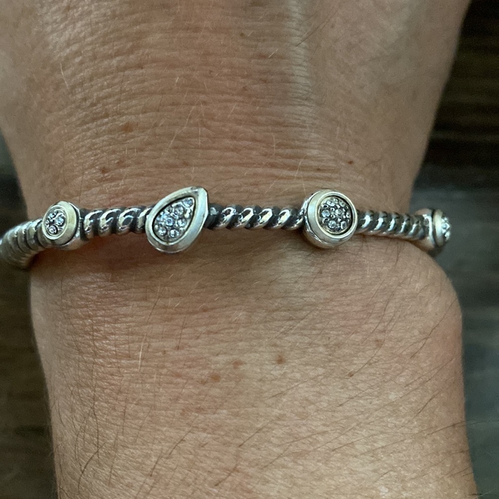 BRIGHTON MASSANDRA SILVER on silver PAVE CRYSTAL hinged‎ bangle BRACELET - Picture 6 of 6